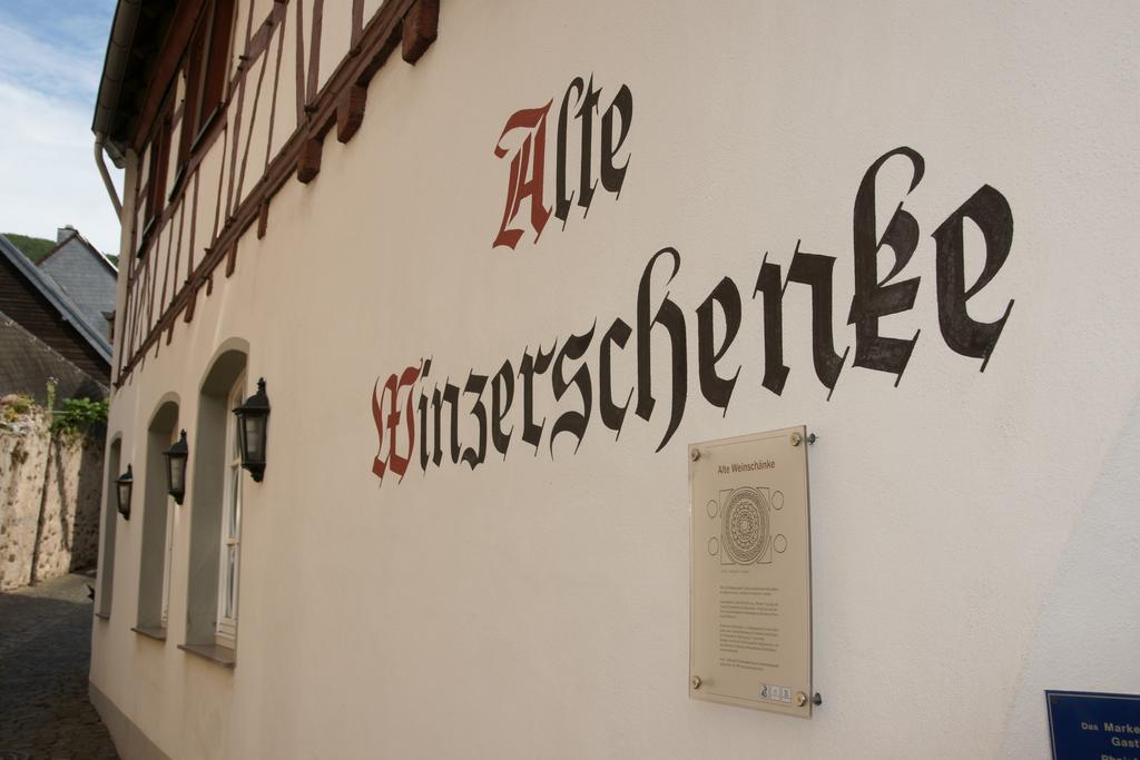 Alte Winzerschenke Hotel Bruttig-Fankel Exterior photo
